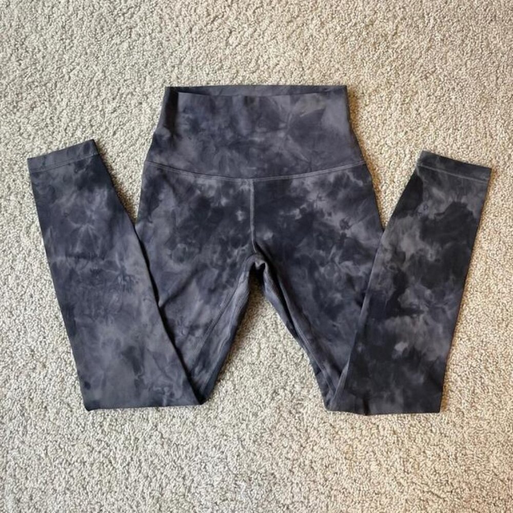 Lululemon Women's Grey and Black Leggings